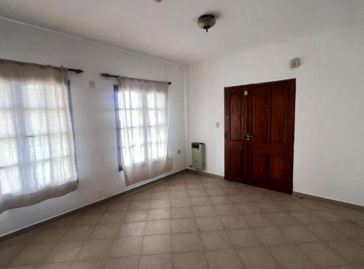 Casa · 195m² · 5 Ambientes · 1 Cochera