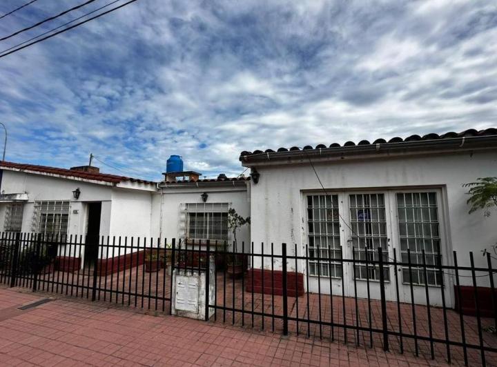 Casa · 135m² · 3 Ambientes · 2 Cocheras