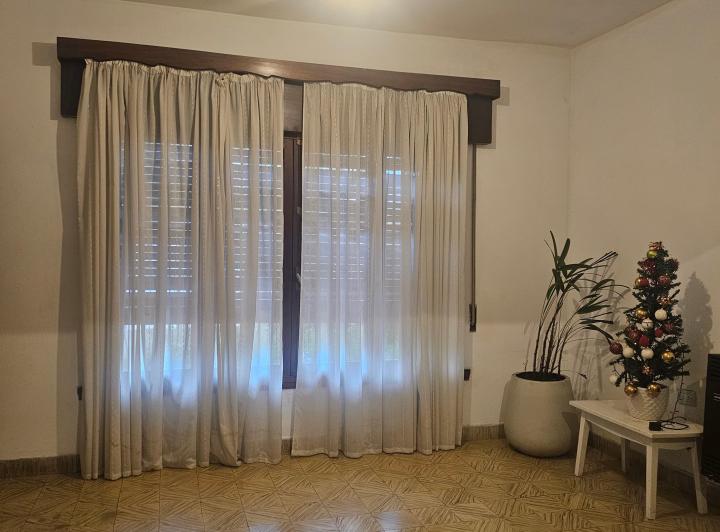 Casa · 200m² · 2 Ambientes · 1 Cochera