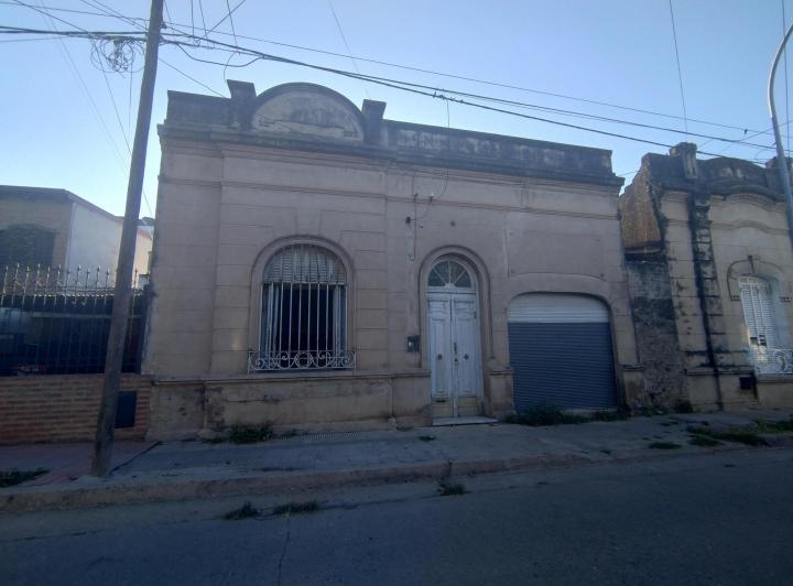 Casa · 146m² · 5 Ambientes · 1 Cochera