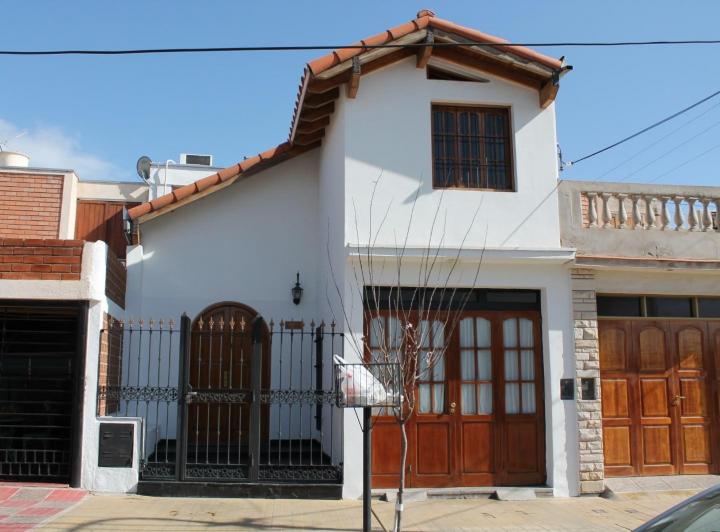 Casa · 60m² · 4 Dormitorios · 1 Cochera