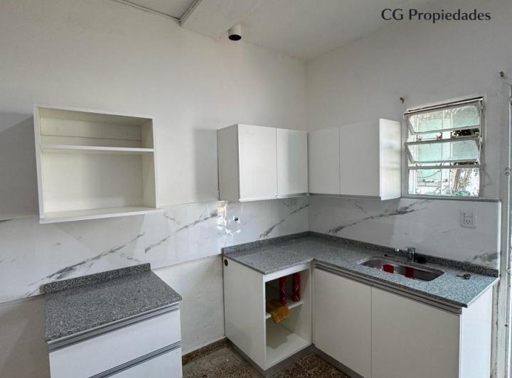 Casa · 142m² · 9 Ambientes · 2 Cocheras