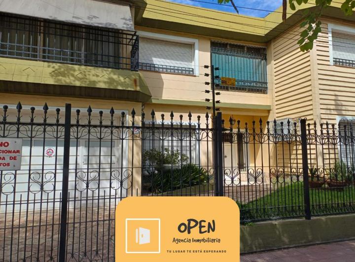 Casa · 274m² · 10 Ambientes · 3 Cocheras