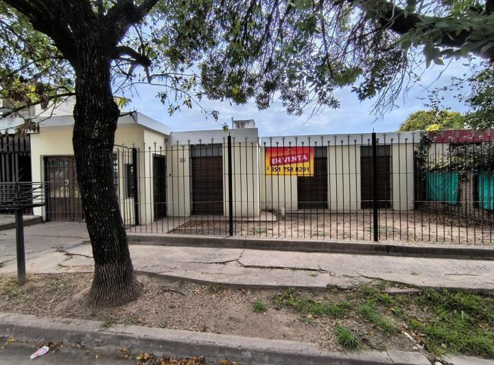 Casa · 166m² · 7 Ambientes · 1 Cochera