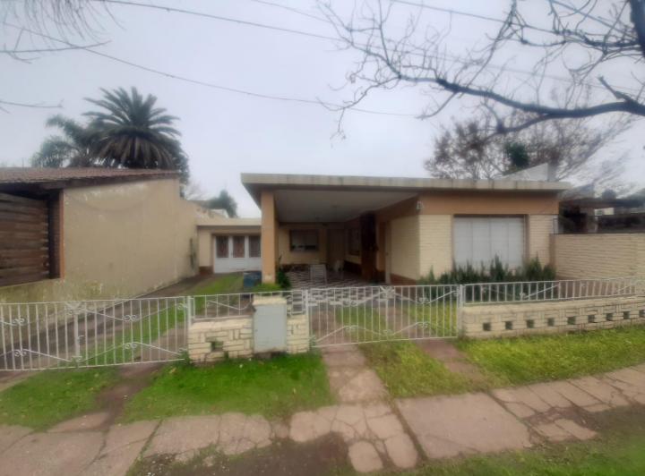 Casa · 178m² · 3 Ambientes · 1 Cochera