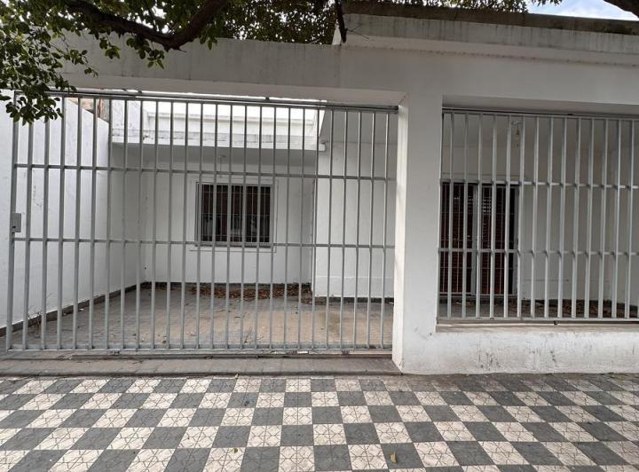 Casa · 185m² · 4 Ambientes · 1 Cochera