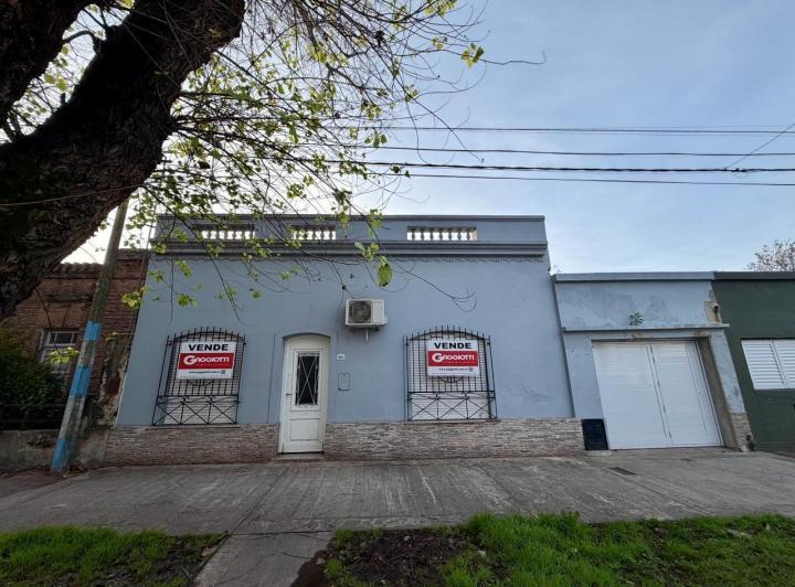 Casa · 108m² · 2 Dormitorios · 1 Cochera