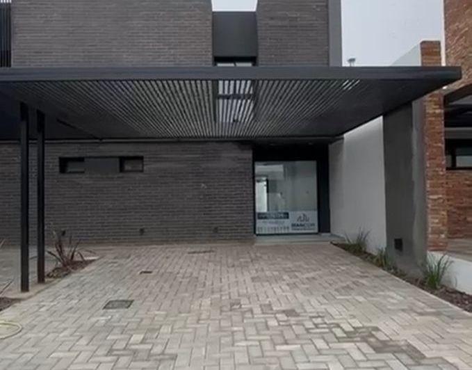 Casa · 160m² · 7 Ambientes · 2 Cocheras