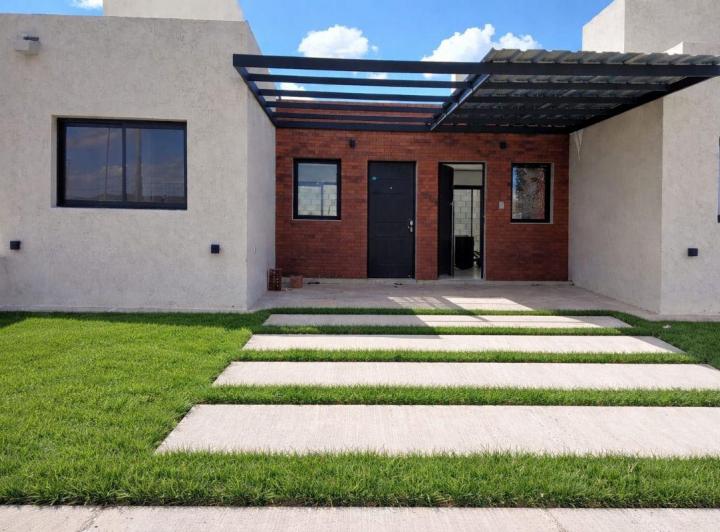 Casa · 73m² · 4 Ambientes · 1 Cochera