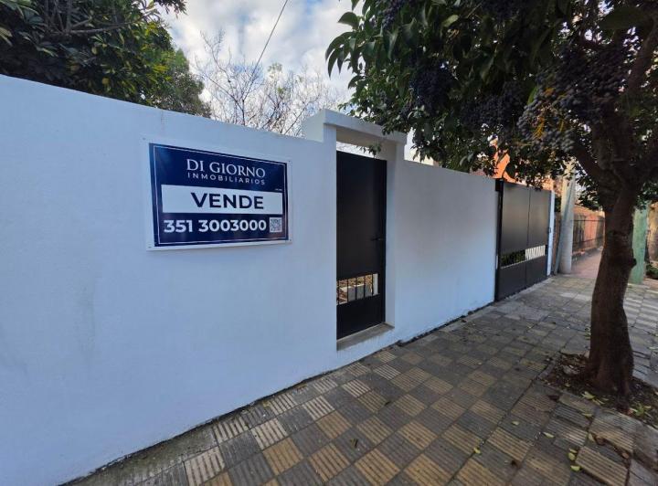 Casa · 114m² · 5 Ambientes · 2 Cocheras