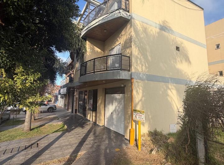 Departamento · 60m² · 4 Ambientes · 1 Cochera