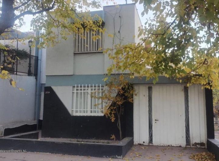 Casa · 120m² · 4 Ambientes · 2 Cocheras