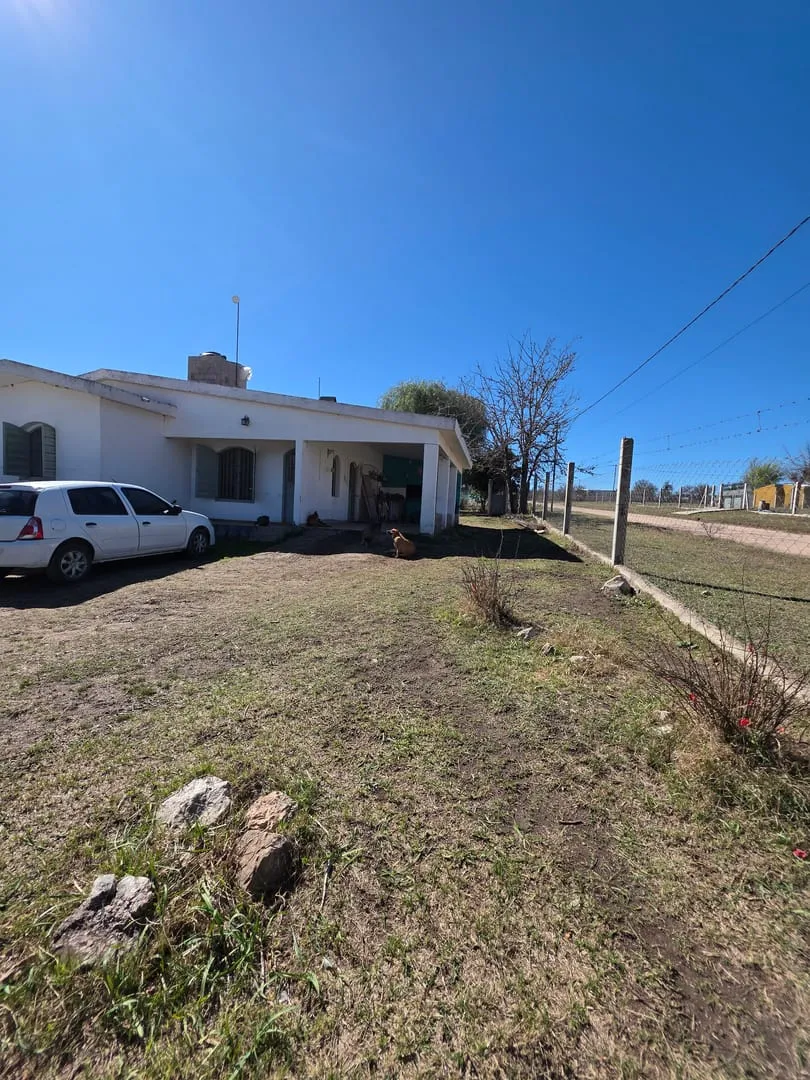 DOS CASAS + LOCAL EN VENTA, BIALET MASSE se recibe propiedad en la Ciudad de Cór...