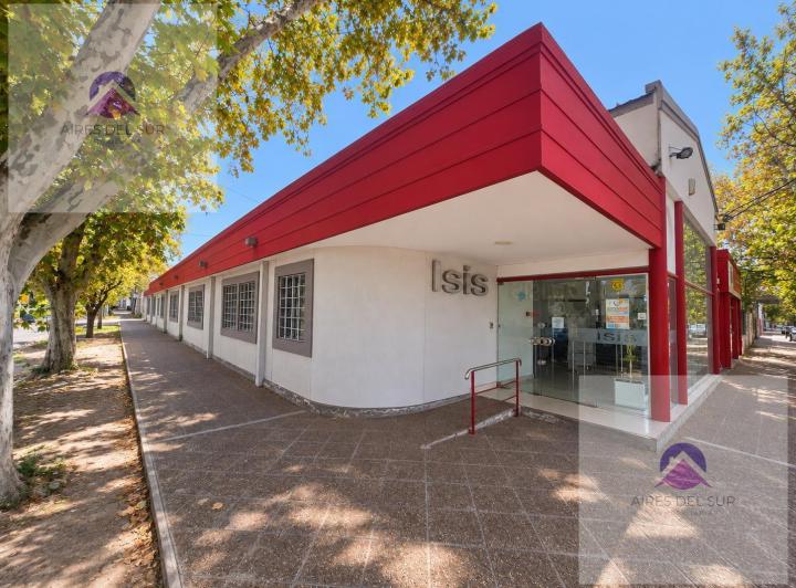 Edificio · 630m²