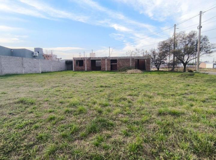 Terreno · 366m²