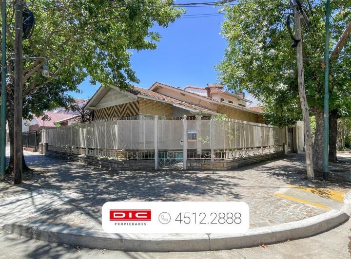 Casa · 138m² · 4 Ambientes · 1 Cochera