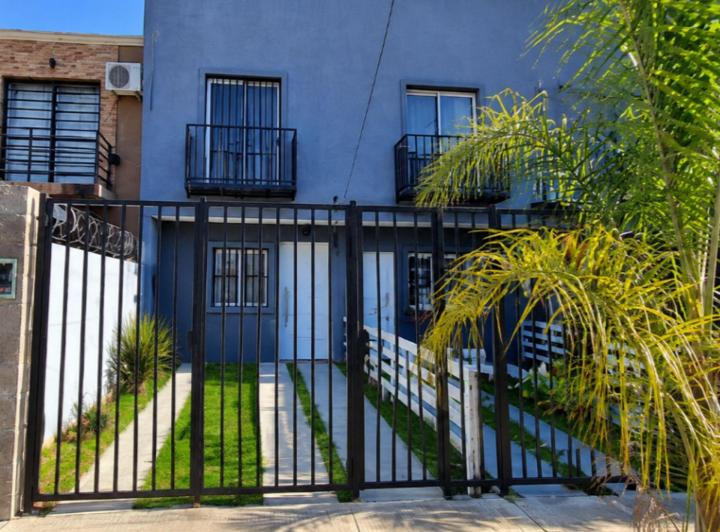 Casa · 81m² · 3 Ambientes · 1 Cochera