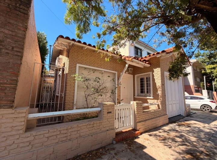 Casa · 125m² · 4 Ambientes · 1 Cochera