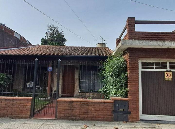 Casa · 141m² · 5 Ambientes · 2 Cocheras