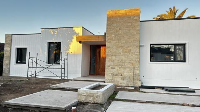 Casa · 180m² · 5 Ambientes · 2 Cocheras