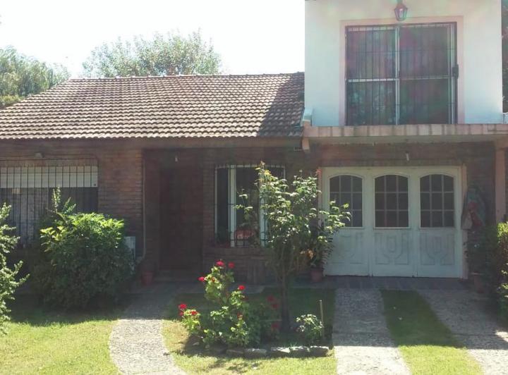 Casa · 100m² · 5 Ambientes · 1 Cochera