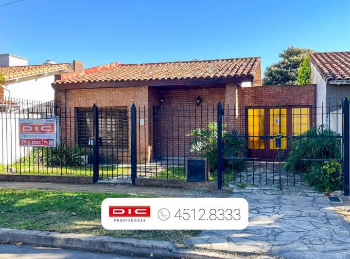 Casa · 105m² · 3 Ambientes · 2 Cocheras