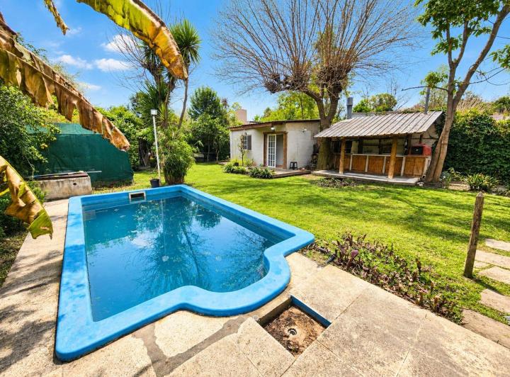 Casa · 96m² · 4 Ambientes · 3 Cocheras
