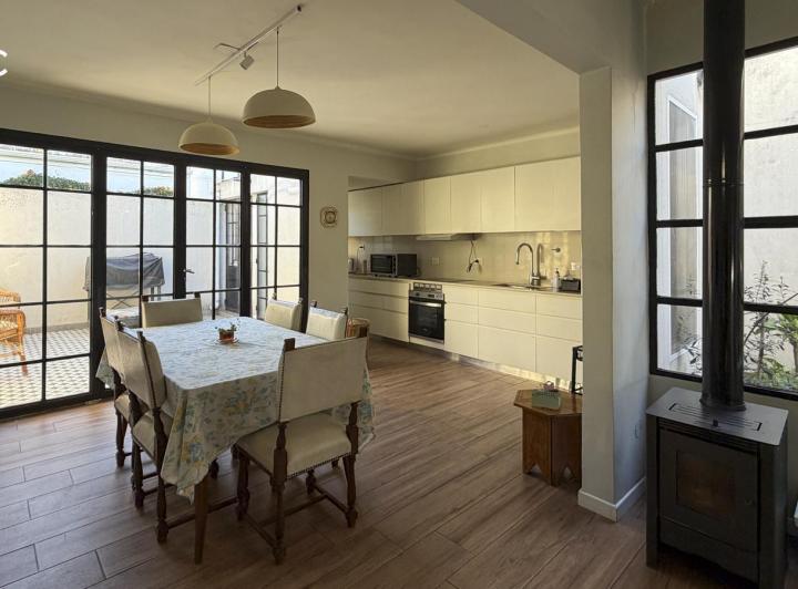 Casa · 131m² · 4 Ambientes · 1 Cochera