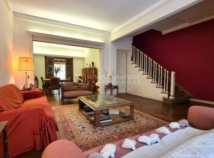 Casa · 324m² · 5 Ambientes · 3 Cocheras