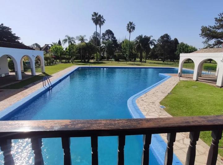 Casa · 165m² · 4 Ambientes · 3 Cocheras