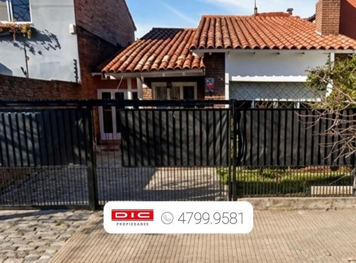Casa · 142m² · 4 Ambientes · 2 Cocheras