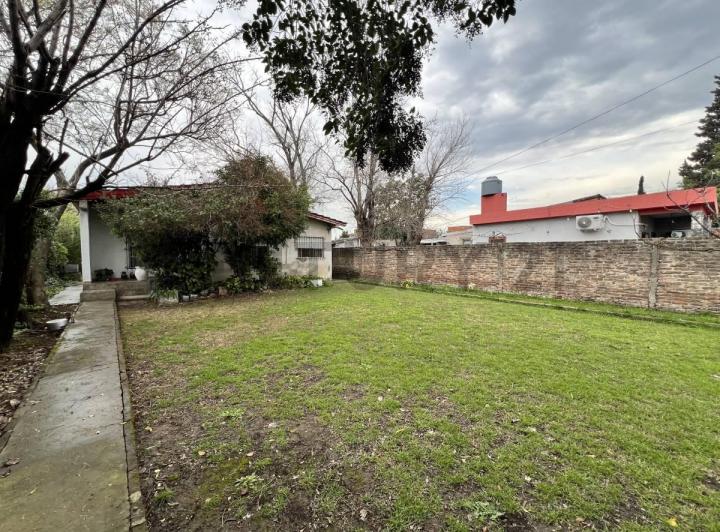 Casa · 100m² · 3 Ambientes · 2 Cocheras