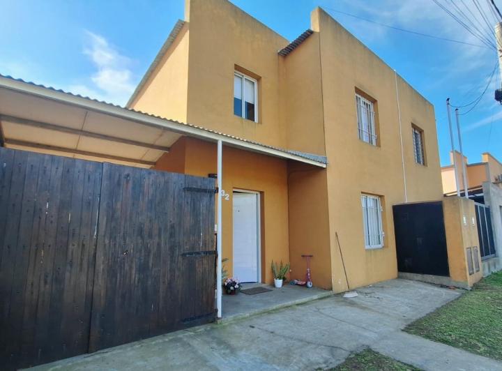 Casa · 115m² · 3 Ambientes · 3 Cocheras