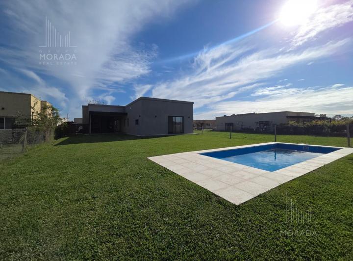 Casa · 170m² · 4 Ambientes · 3 Cocheras