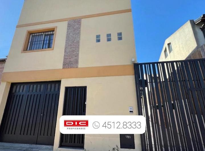 Casa · 257m² · 3 Ambientes · 2 Cocheras