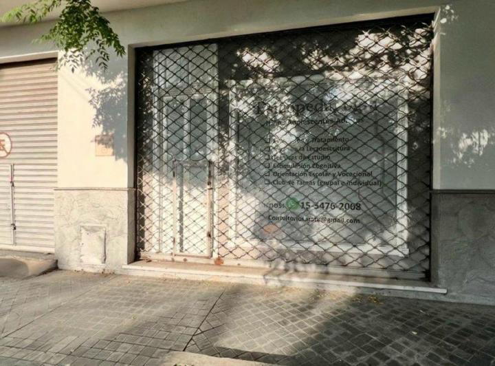 Casa · 260m² · 4 Ambientes · 2 Cocheras