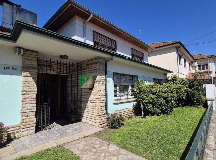 Casa · 197m² · 4 Ambientes · 2 Cocheras