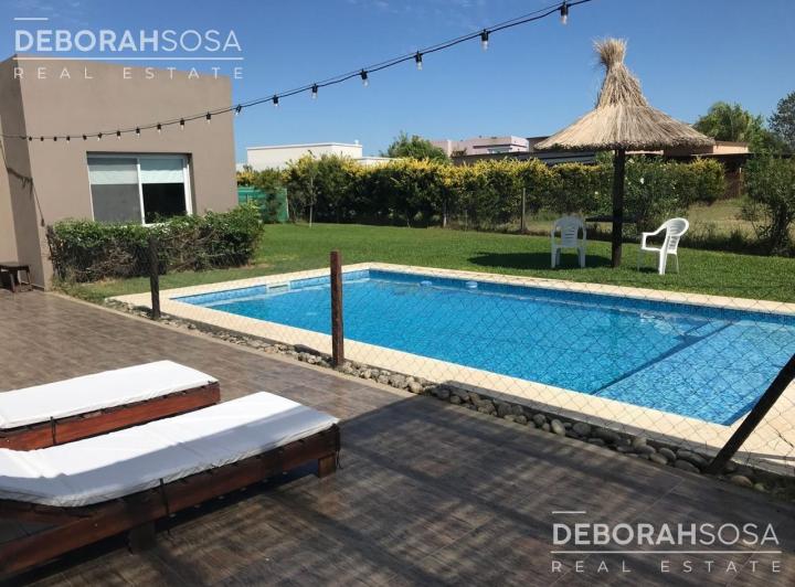 Casa · 165m² · 5 Ambientes · 2 Cocheras