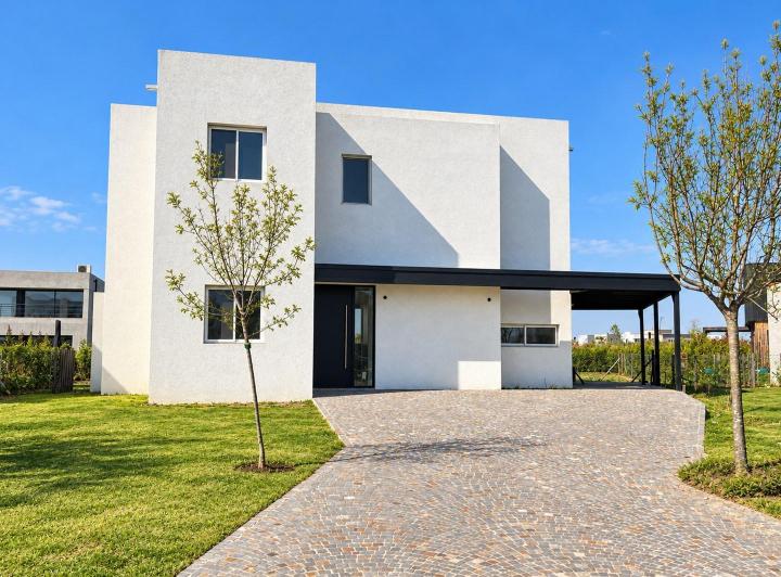 Casa · 170m² · 5 Ambientes
