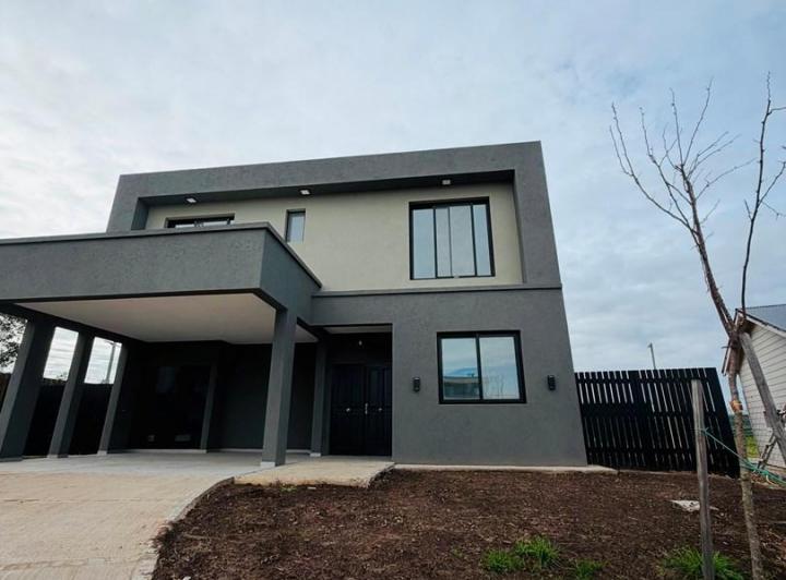 Casa · 191m² · 5 Ambientes · 3 Cocheras