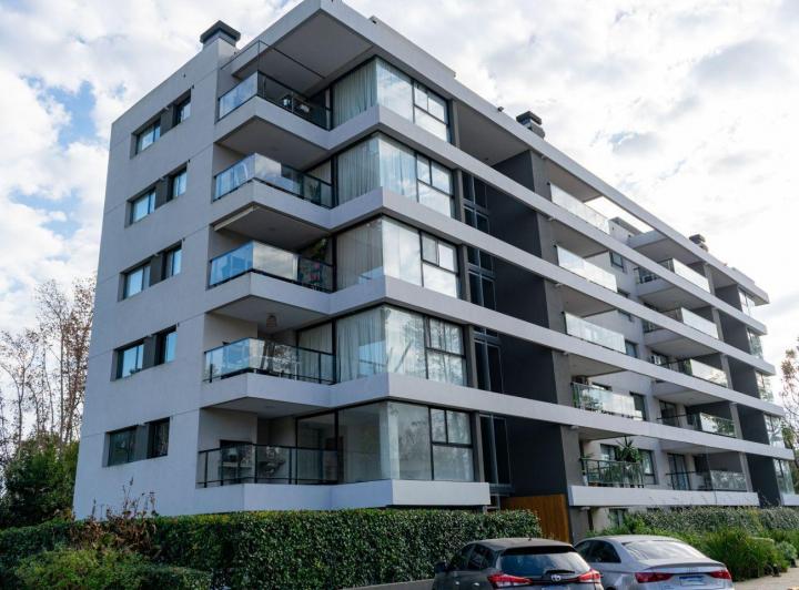 Departamento · 100m² · 4 Ambientes · 1 Cochera
