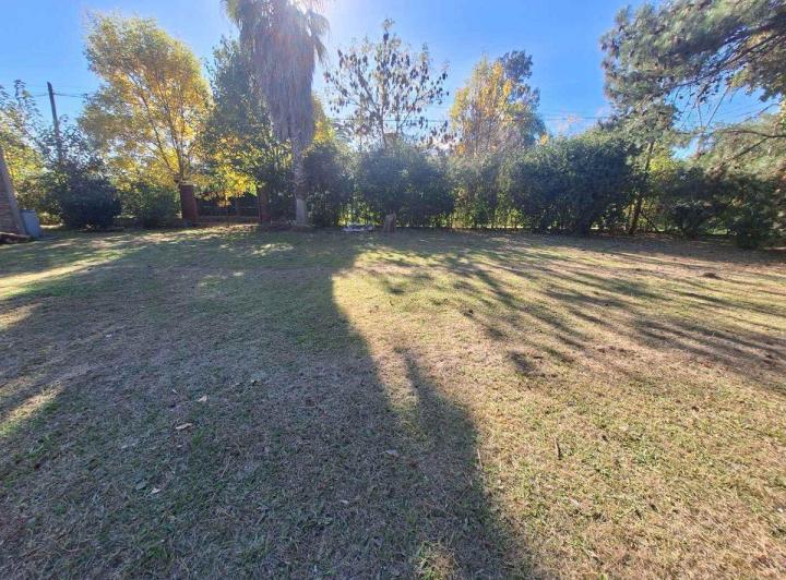 Terreno · 216m²