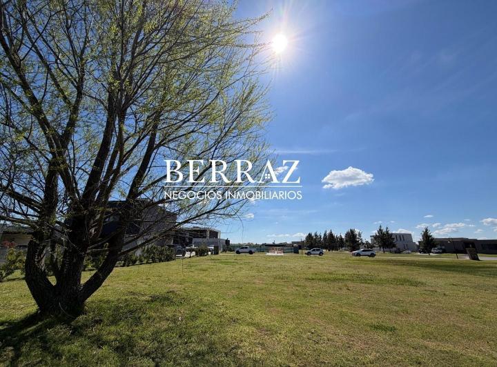 Terreno · 788m²