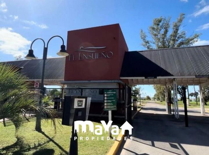 Terreno · 812m²