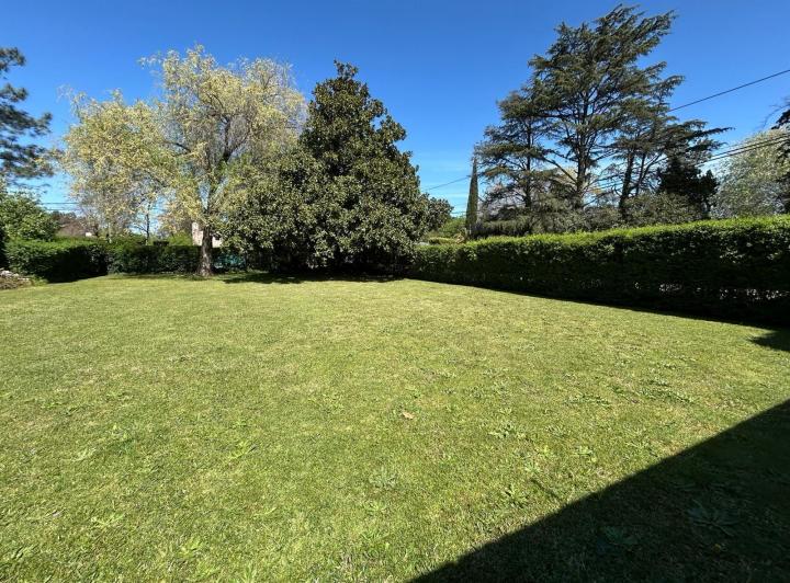 Terreno · 209m²