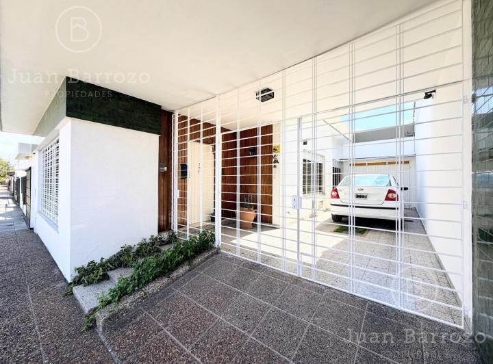 Casa · 170m² · 4 Ambientes · 2 Cocheras