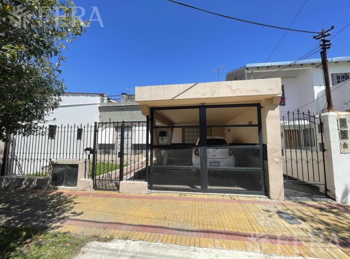 Casa · 163m² · 5 Ambientes · 1 Cochera