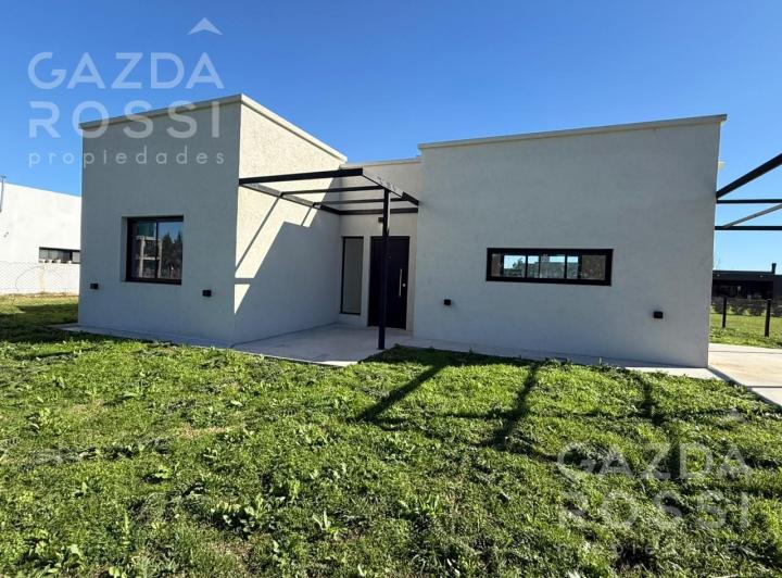 Casa · 780m² · 4 Ambientes · 2 Cocheras