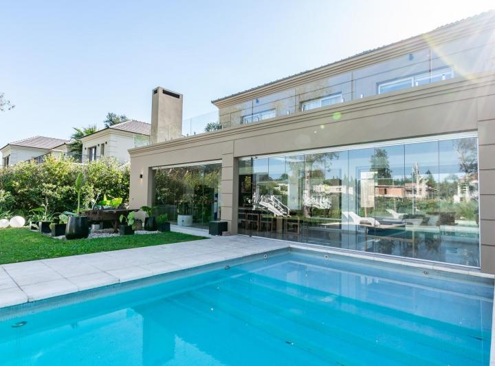 Casa · 303m² · 5 Ambientes