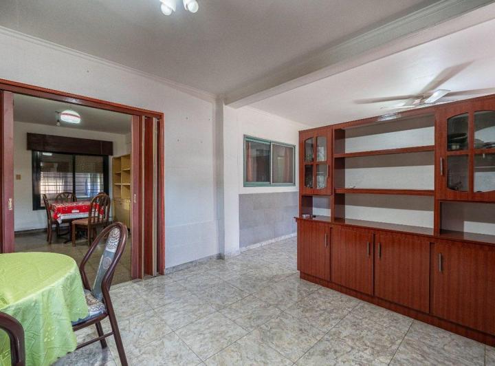 Casa · 122m² · 4 Ambientes · 1 Cochera